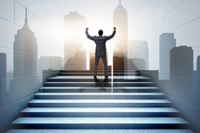 威九国际V9国际王震：“T”字型人才紧缺，人才布局要两条腿走路